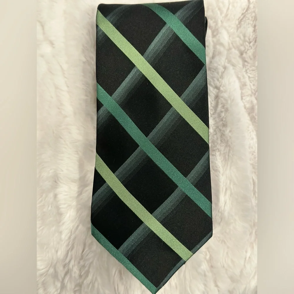 $3.00 - 15 TIES Stafford , Croft & Barrow ,apt9 , J,Ferrar ,Jones NY ect.